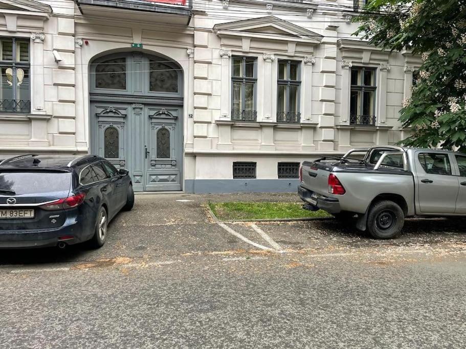 Central Terrace Escape With Jacuzzi Timisoara Exterior photo